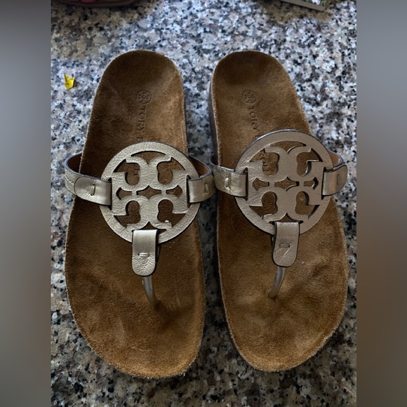 Womens Tory Burch sandals. NWOT